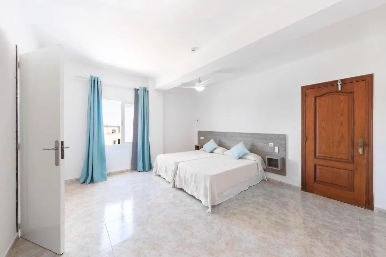 Maison d'hôtes Hostal Cala Llombards