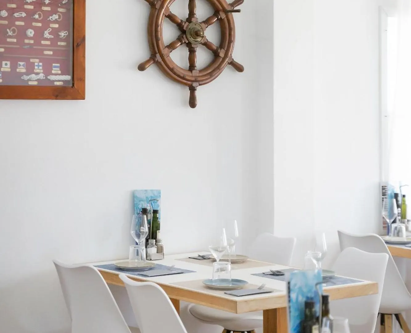 Hostal Cala Llombards Guest house