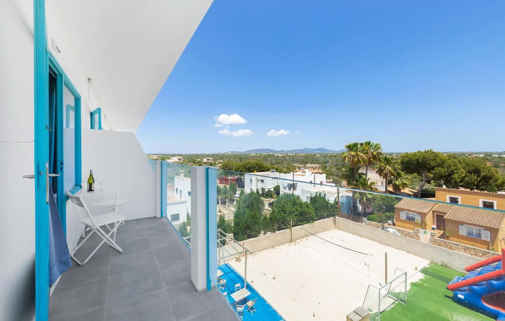 Hostal Cala Llombards Guest house