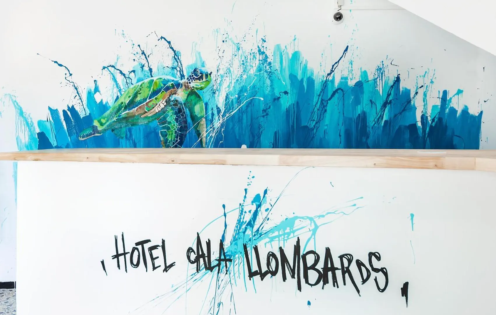 Hostal Cala Llombards Guest house
